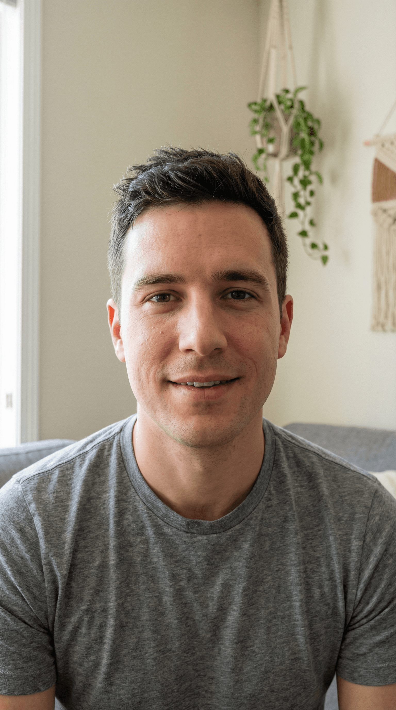 Alex - Tech Expert