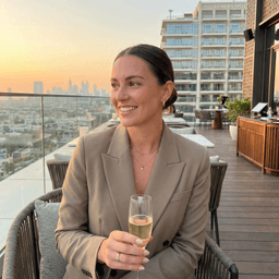 Tinder Imagen Creation