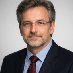 Oskar Baumann - Calm Narrator