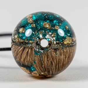 Epoxy Resin Ball with Fur for Unique Pendants