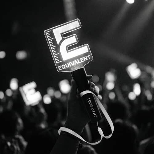 Black and White Equivalent Lifestyle Image