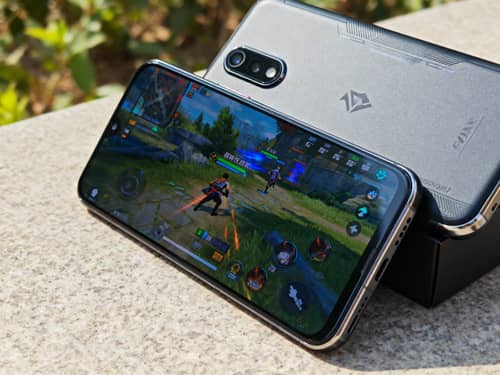 Full-Screen Gaming Phone Design Full-Screen Gaming Phone Design