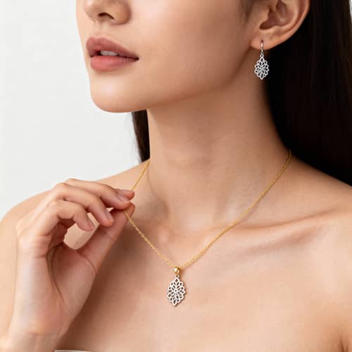 Elegant Lightweight Jewelry Set for Everyday Wear Elegant Lightweight Jewelry Set for Everyday Wear