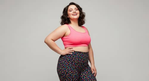 Fashionable Plus-Size Leggings Model | Body Positive Fashion