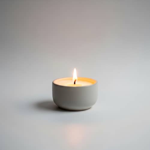 Minimalist Soy Wax Candle for Tranquil Ambiance