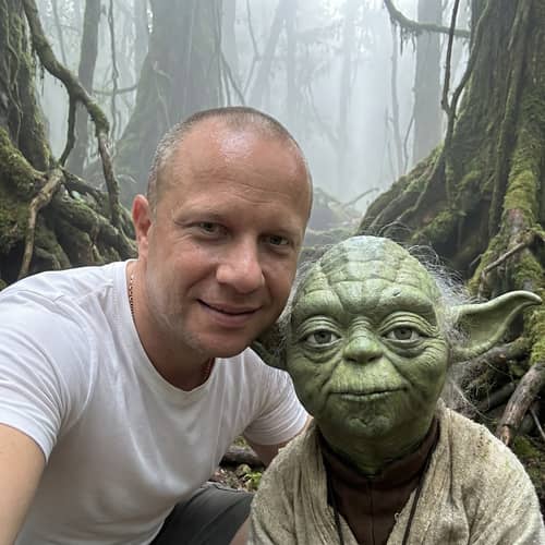 Selfie with Master Yoda in Dagobah Swamp