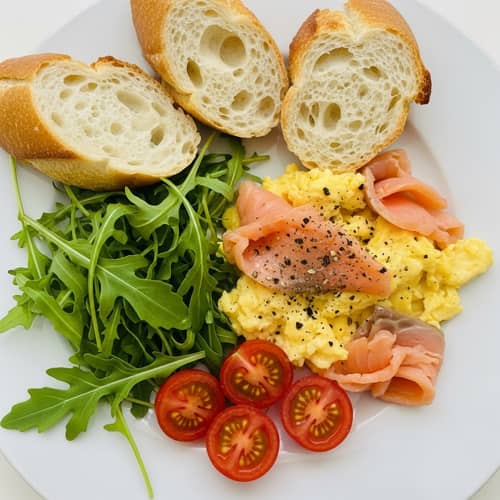 Delicious Salmon Scramble with Arugula & Tomatoes