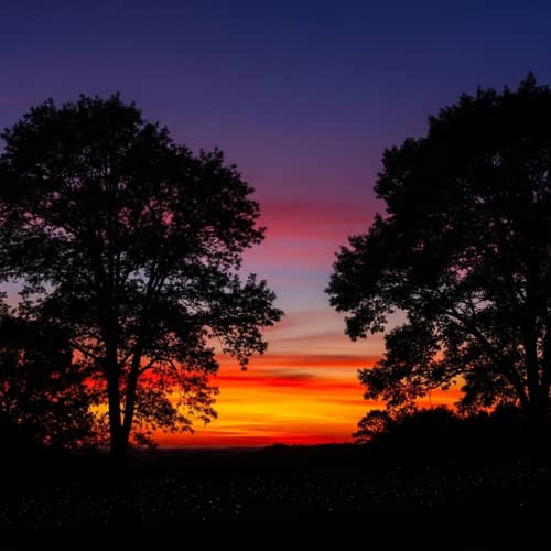 Breathtaking Sunset: A Calming Dusk Canvas of Colors