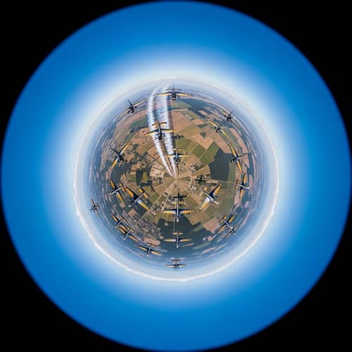 Dynamic Aerial Formation: 360-Degree Camera View