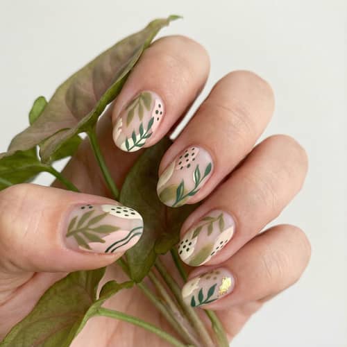 Syngonium Leaf Nail Design Ideas
