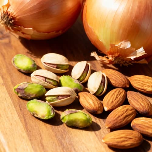 Pistachios, Almonds, and Onions: Delicious Combinations