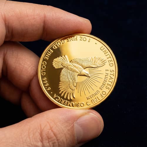 Hyper-Realistic Gleaming Gold Coin Image Hyper-Realistic Gleaming Gold Coin Image