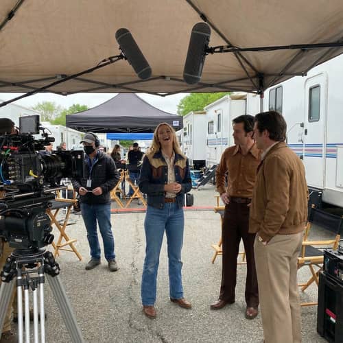 Jennifer Lawrence Filming with Friends on Set