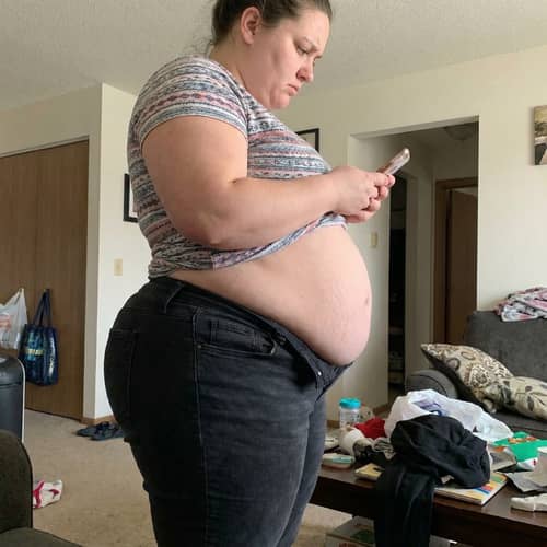 Overweight Woman: Body Image and Self-Acceptance