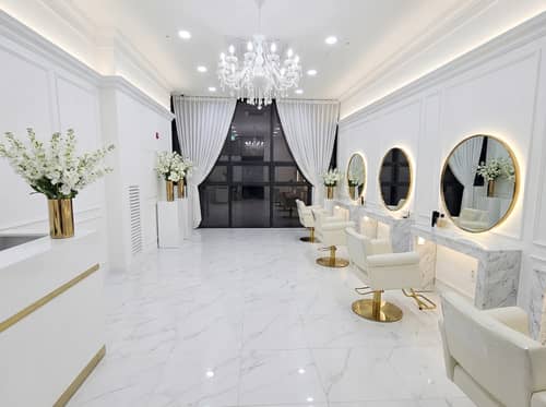 Luxurious White-Themed Hair Salon Interior Design