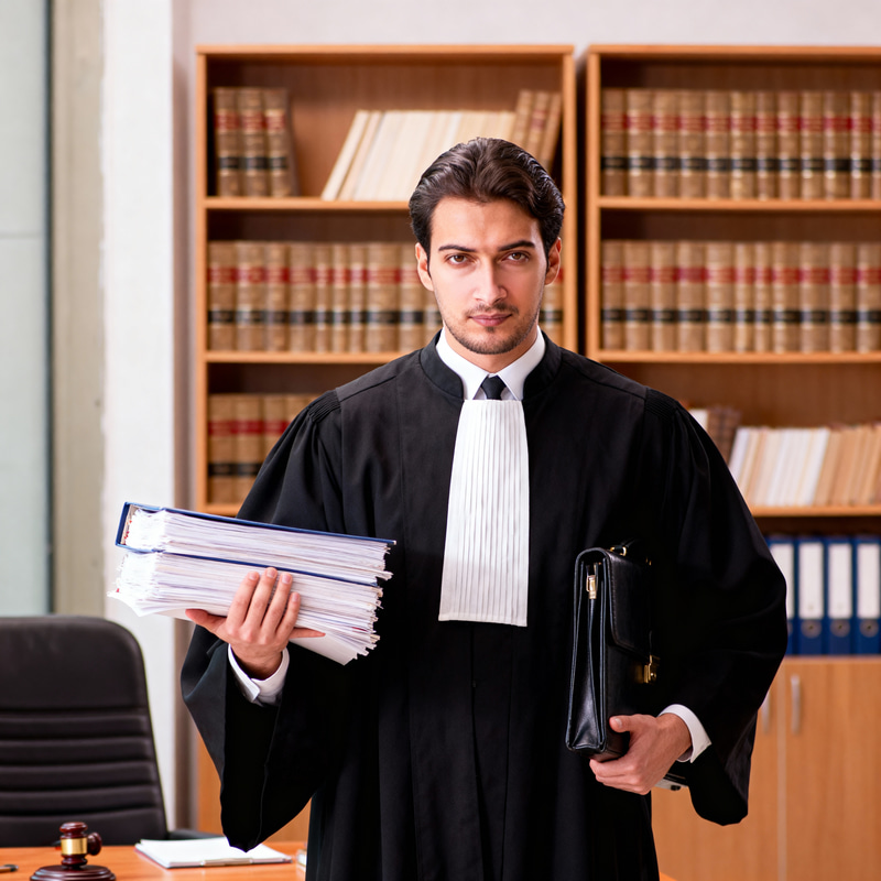 Experienced Professional Lawyer in Modern Courtroom Experienced Professional Lawyer in Modern Courtroom