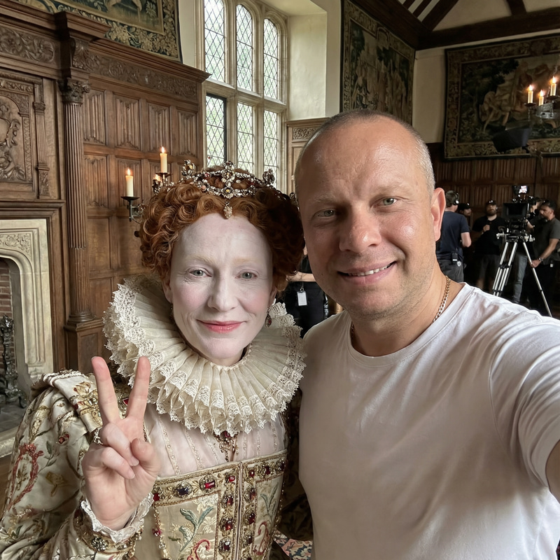 Selfie with Queen Elizabeth I - A Tudor Moment