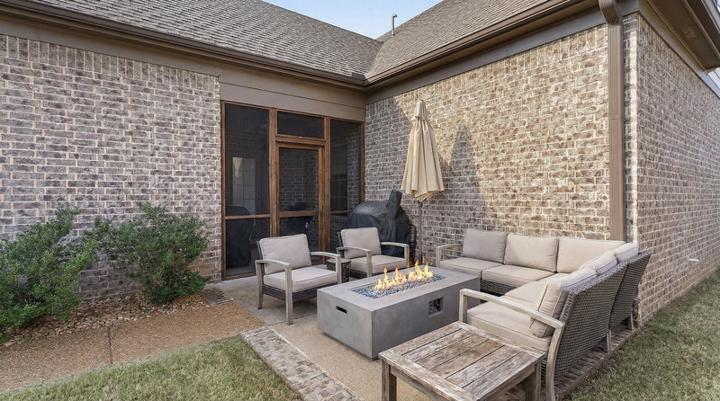 Screened In Porch with Fire Pit Table & Furniture