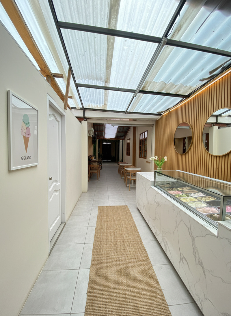 Elegant Minimalist Ice Cream Shop Elegant Minimalist Ice Cream Shop