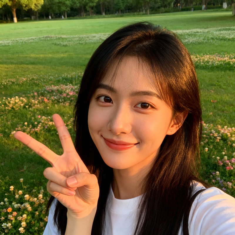 Make Her Do Peace Sign - Fun Photography Guide Make Her Do Peace Sign - Fun Photography Guide