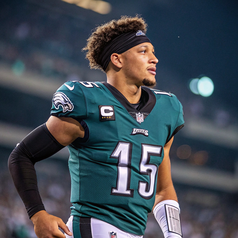 Patrick Mahomes in Eagles Jersey - Fan Gear
