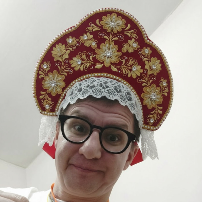 Elegant Kokoshnik: Traditional Russian Headpieces Elegant Kokoshnik: Traditional Russian Headpieces