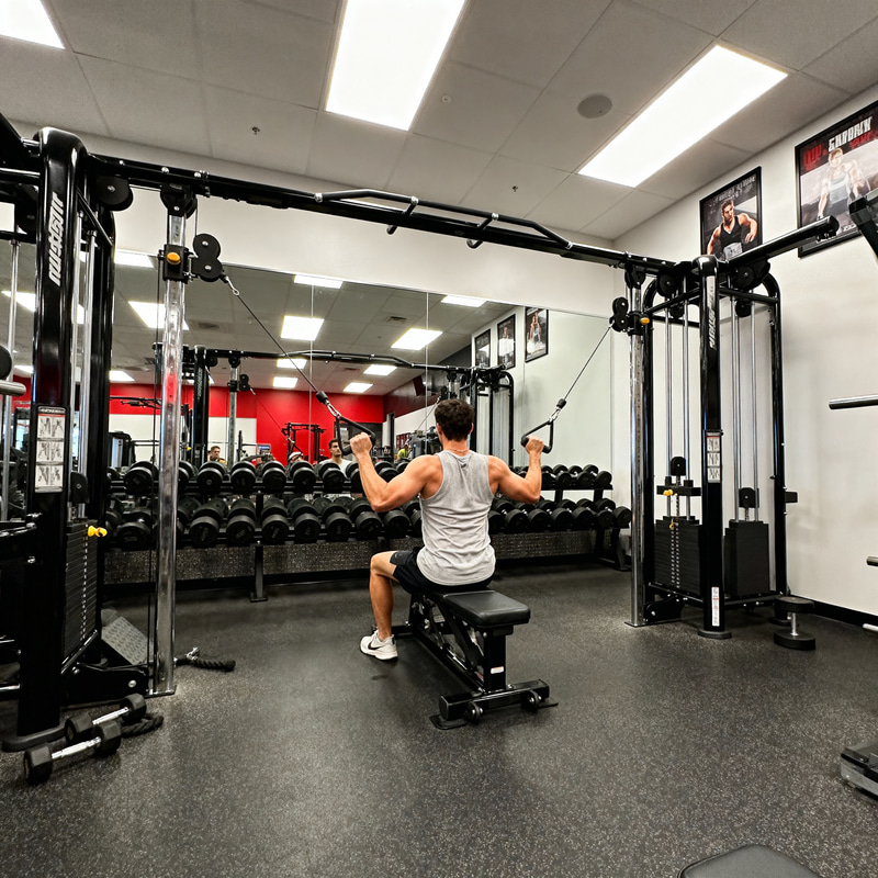 Effective Shoulder Workout at a Premium Gym Effective Shoulder Workout at a Premium Gym