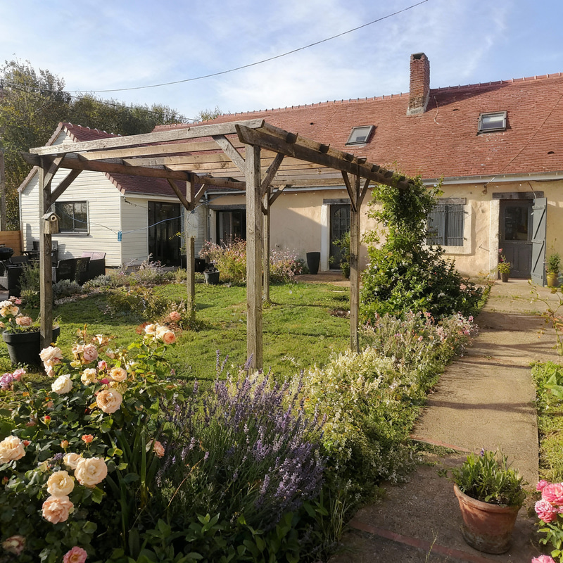 Explore the Beauty of an English Garden Explore the Beauty of an English Garden